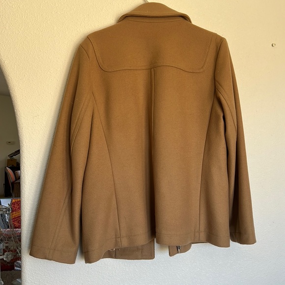 Gap winter coat, camel/tan color - Picture 5 of 5